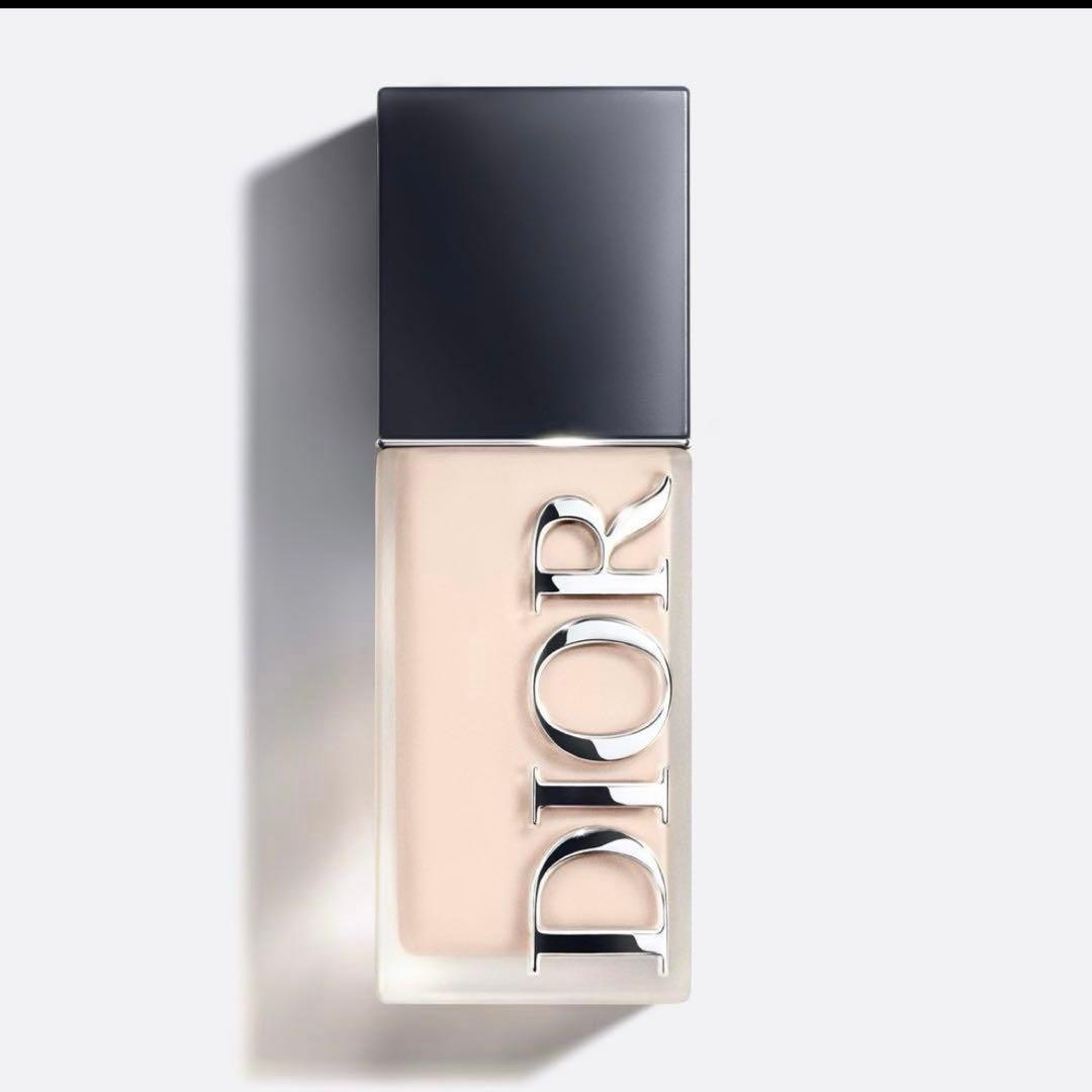 DIOR フォーエヴァーフルイドスキングロウ0.5N