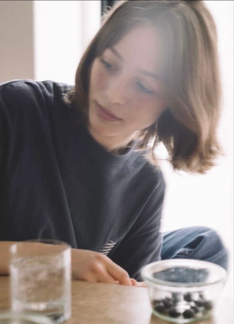 aww magazineブルーベリーTシャツ ALL WE WANT