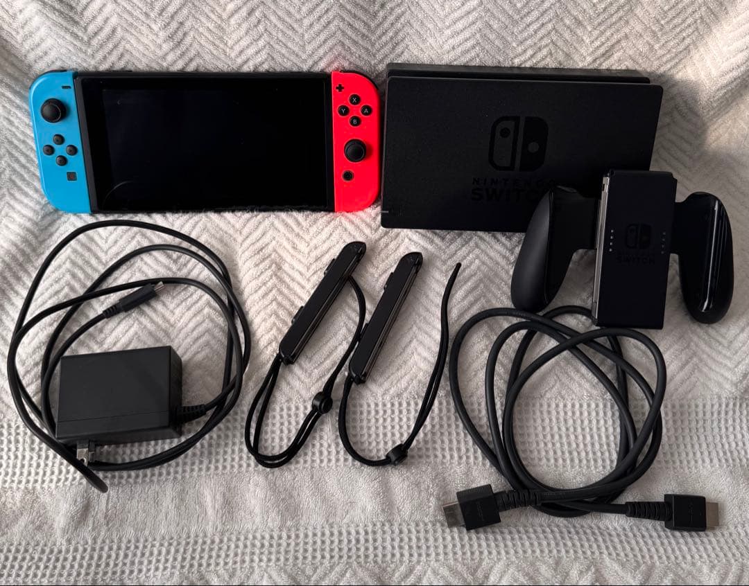 【動作確認済み】Switch 本体 青/赤 Joy-Con付き 付属品完備