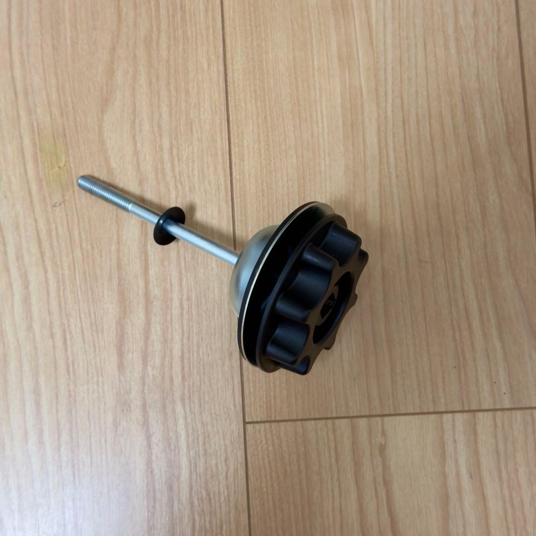 スペアタイヤ T165/80D17タイヤカバー付き