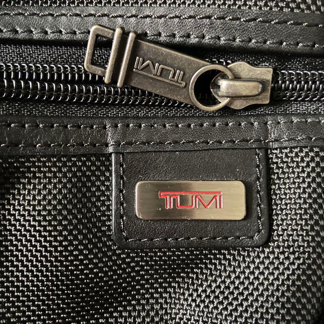 TUMI トラベルポーチ ブラック