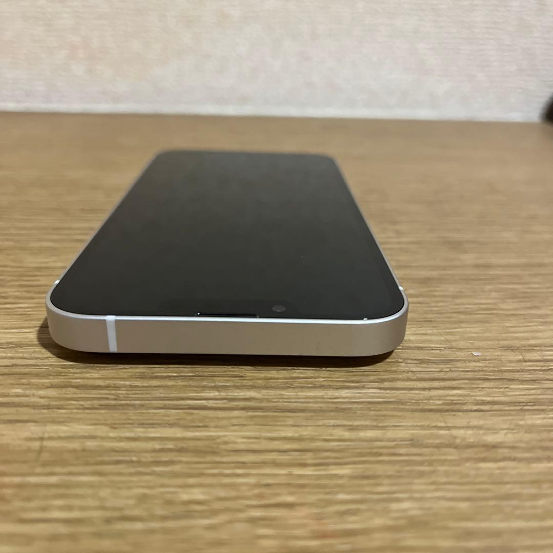 Apple iPhone 13 128GB　スターライト 国内版simフリー