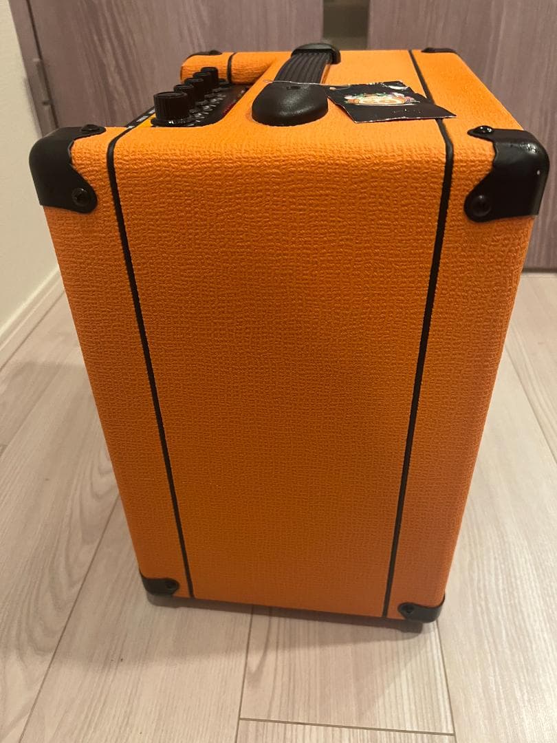 Orange Crush Bass 25ワットベースアンプコンボ オレンジ
