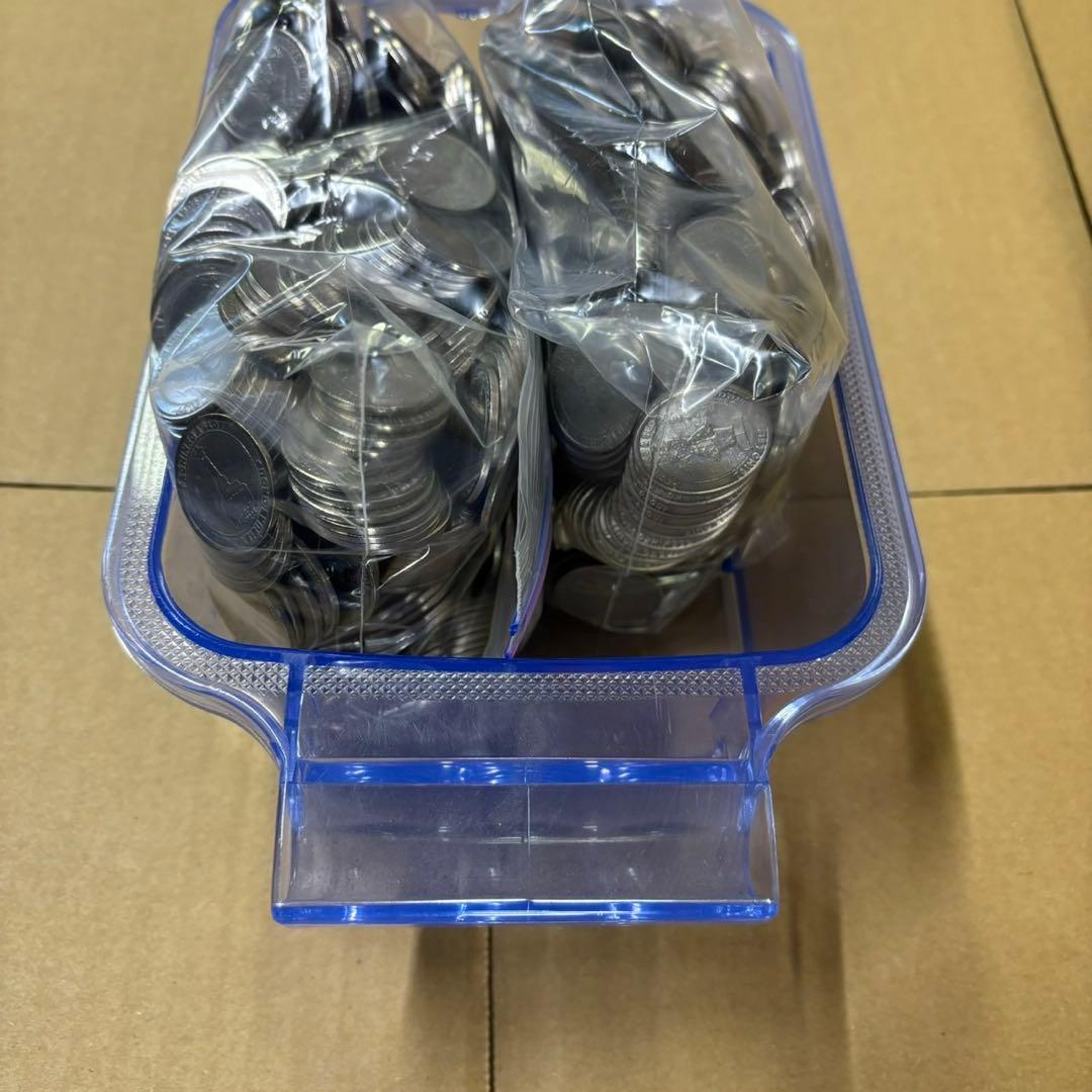 メダル スロット 実機 25パイ 洗浄済み1000枚（ドル箱付き）