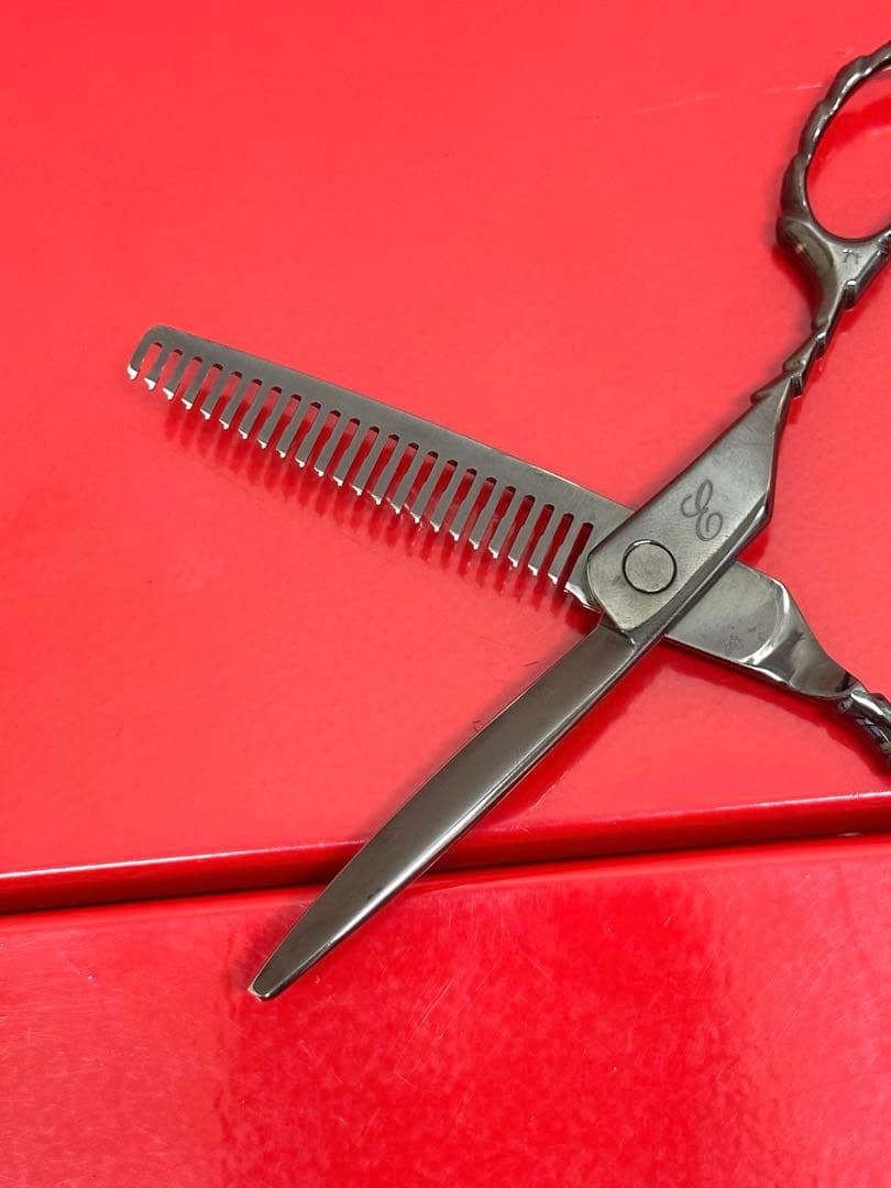 超美品！美容師 セニング 梳き率約25%すきバサミ ハサミ 鋏 6インチ 右利き