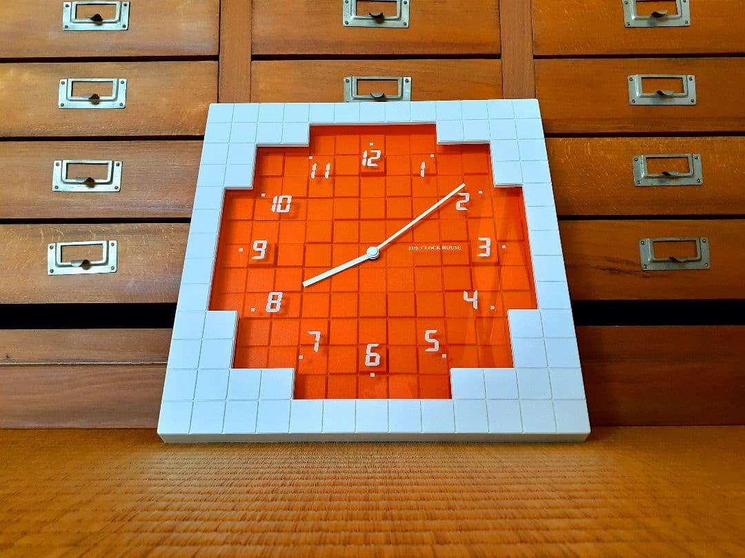THE CLOCK HOUSE　掛け時計　ポストモダン　レトロポップ