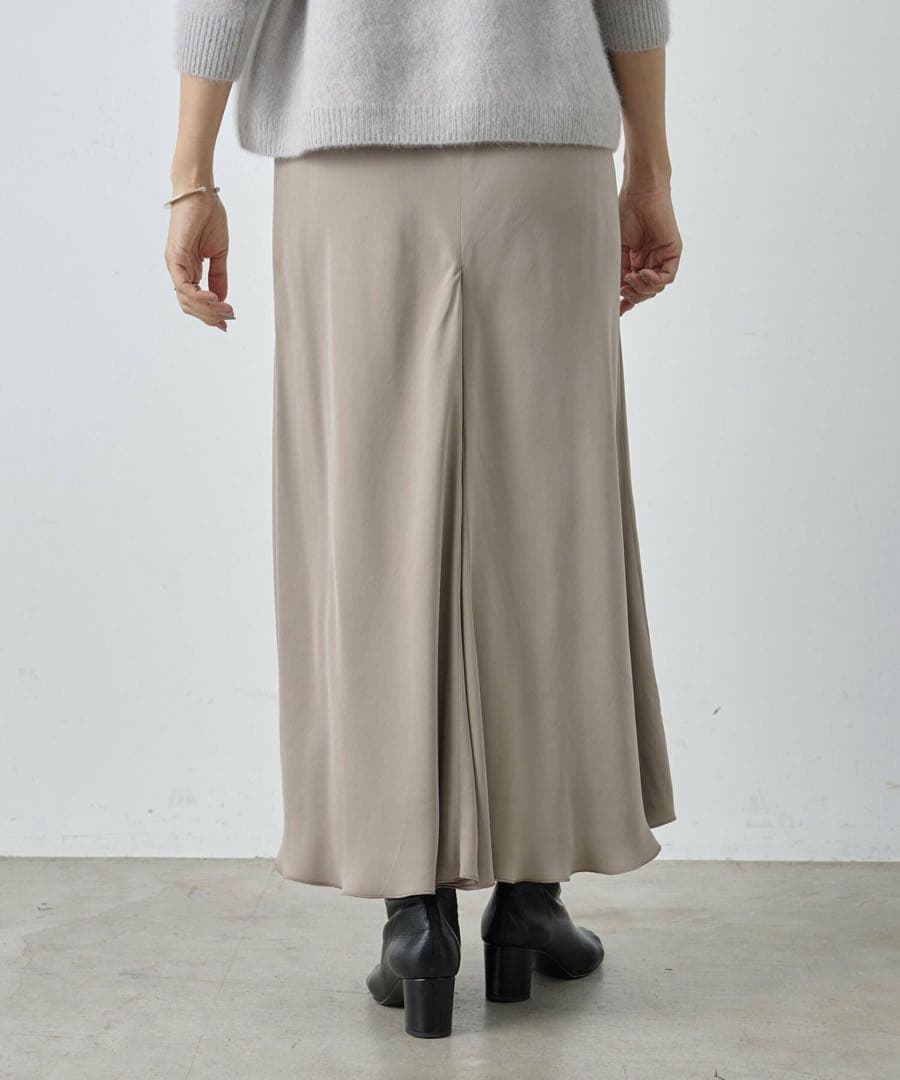 ビアズリー　バックテールスカート美品