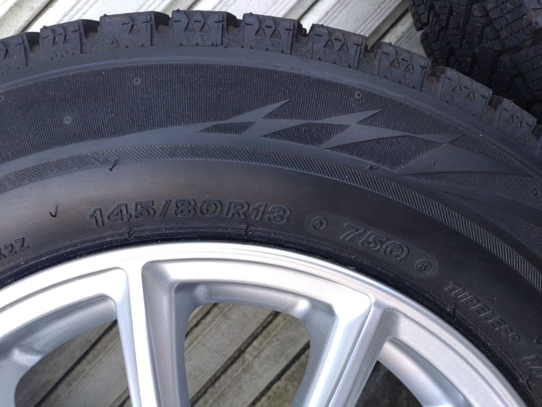 ブリザック　VRX2　18年　145/80R13