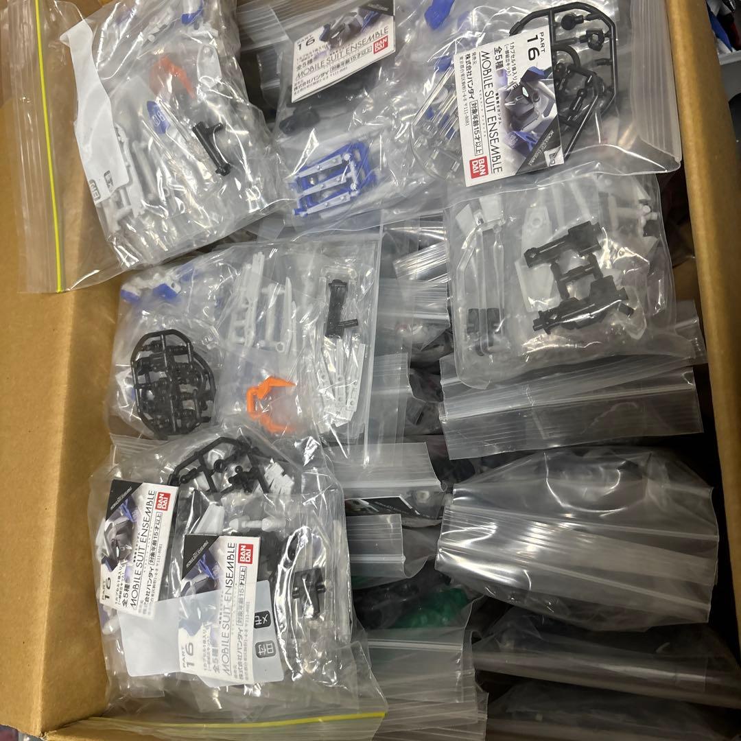 バラ売り可能　モビルスーツアンサンブル 新品　大量在庫　出品　おまとめ値引きあり