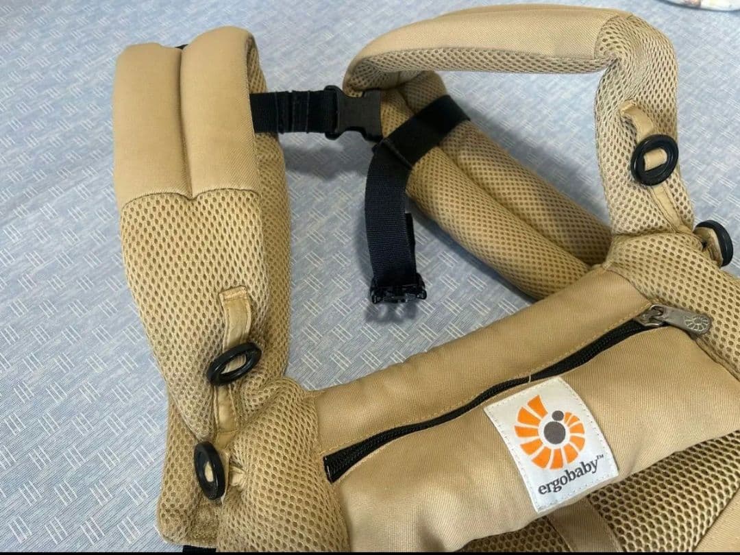 Ergobaby 抱っこ紐 デザートベージュ　OMNI360 クールエア