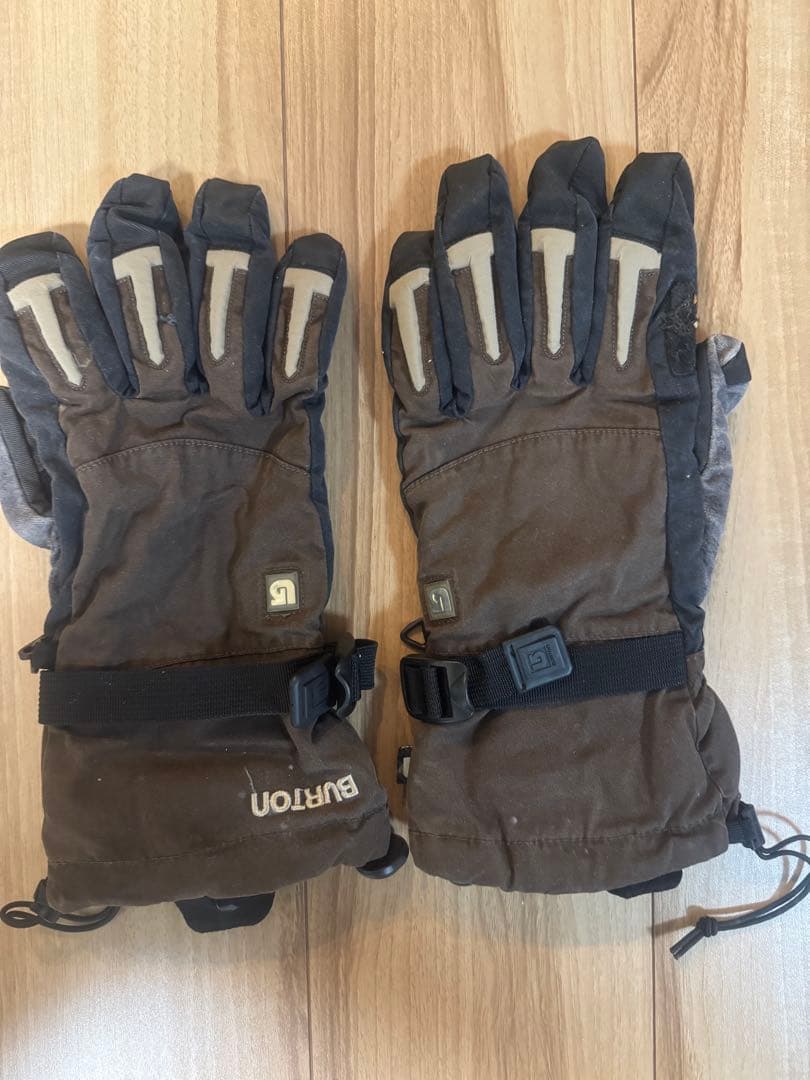 c*a様 BURTON スノーボードウェア上下、グローブ、ゴーグルの４点セット
