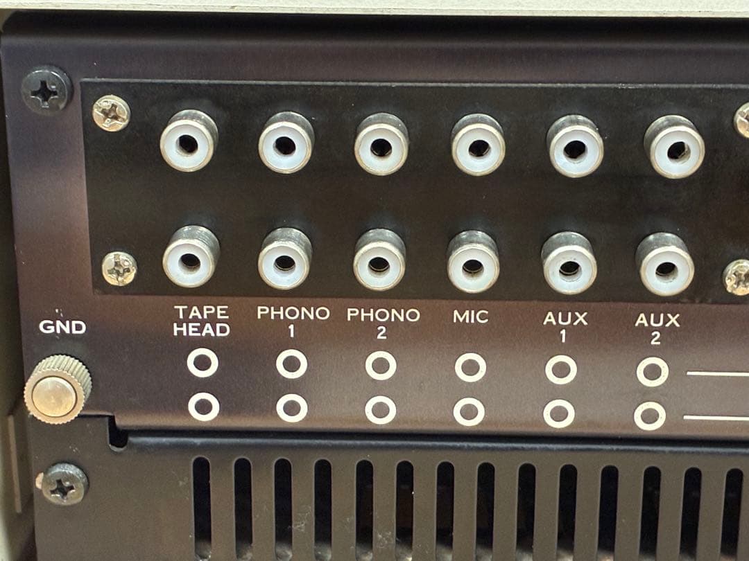 Sansui AU-555 プリメインアンプ 1968年(昭和43年頃発売)