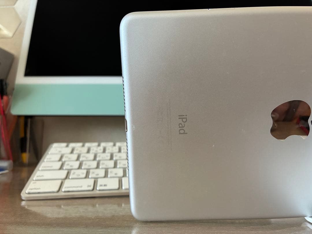 Apple iPad mini 4 Wi-Fi + セルラーモデル32GB