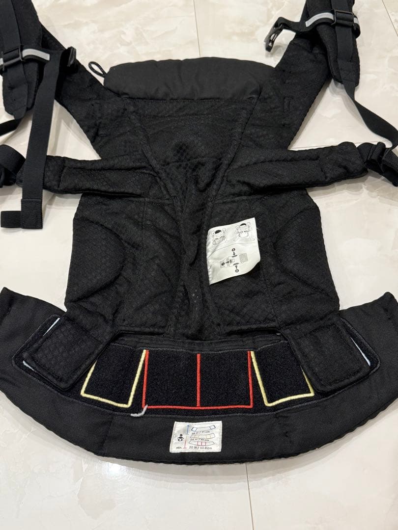 【極美品】エルゴ 抱っこ紐 OMNI Breeze オムニブリーズ 黒 メッシュ