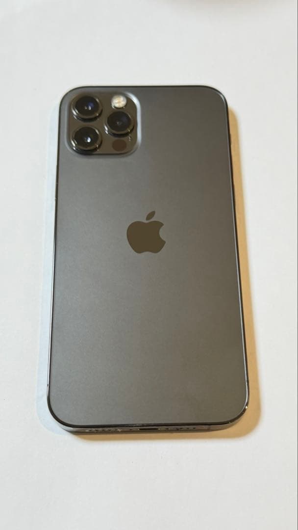 Apple iPhone 12 Pro グラファイト本体 バッテリー82%