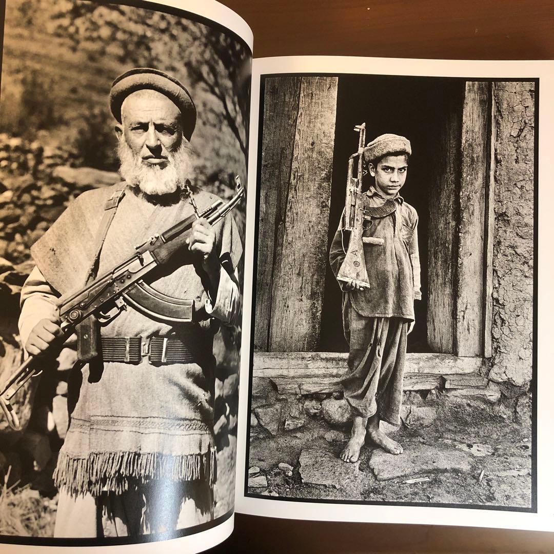 スティーブ・マッカリー A Life in Pictures (洋書)