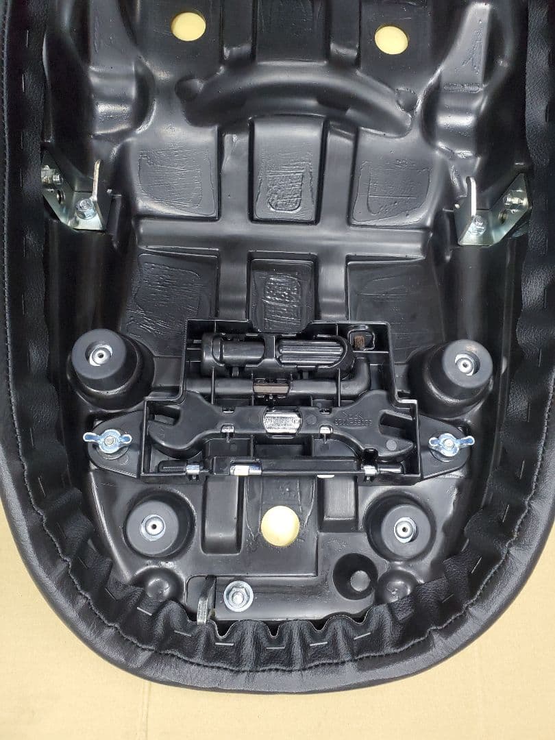 カワサキZ900RS用 茗荷シート 美品
