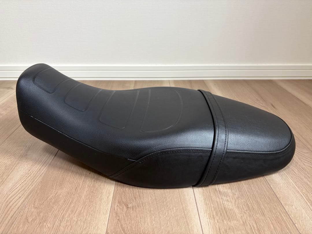 Kawasaki Z650RS 純正シート