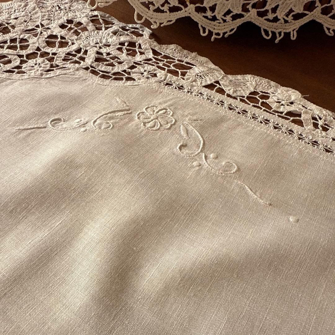SALE❣️フランスアンティークஐ⋆バテンレースと花柄刺繍クロス・ロング
