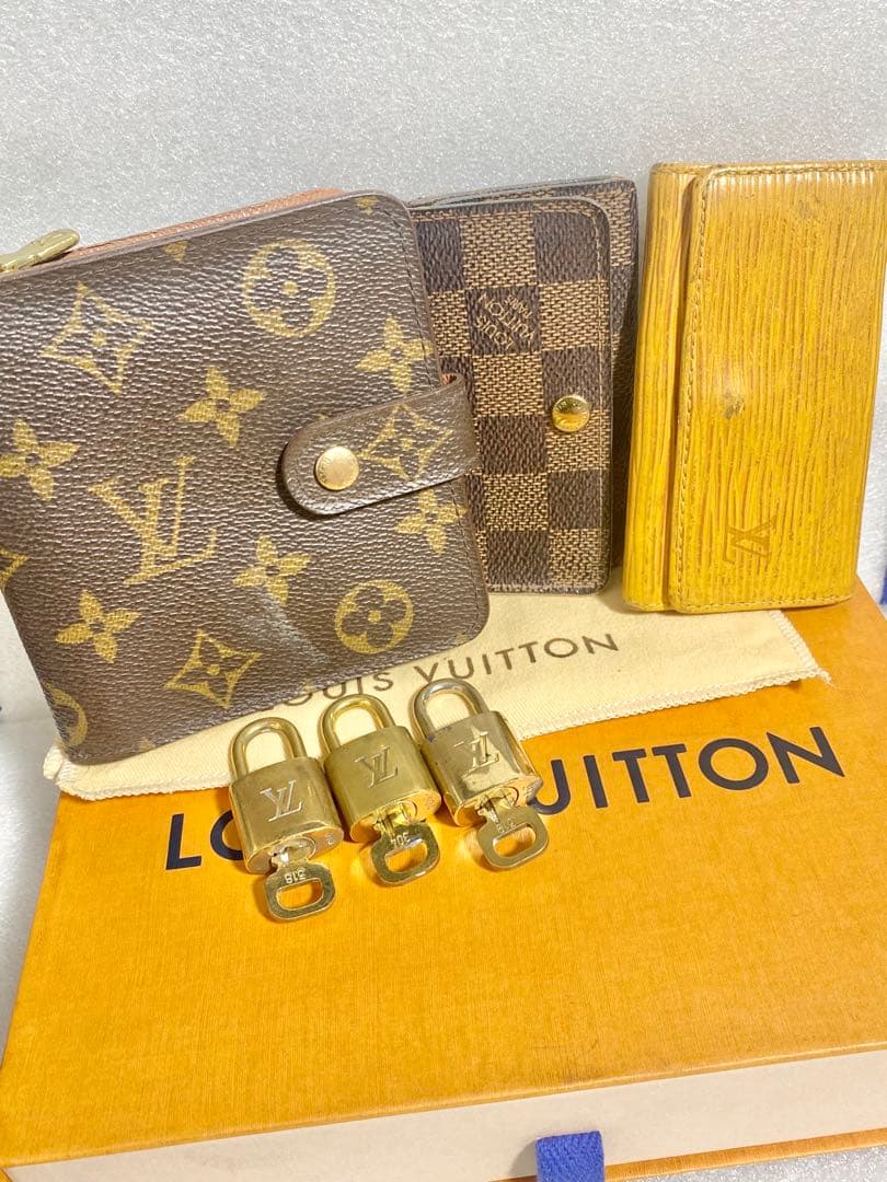 空*様 正規品 Louis Vuitton 二つ折り財布 パドロック　キーケース