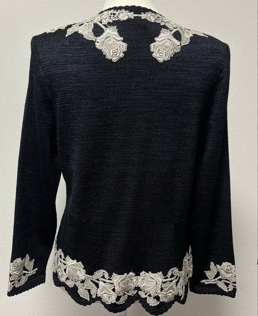 希少【ソワレドヒロミ】ハンドメイド バラ刺繍 ニットカーディガン 絹混 M 黒