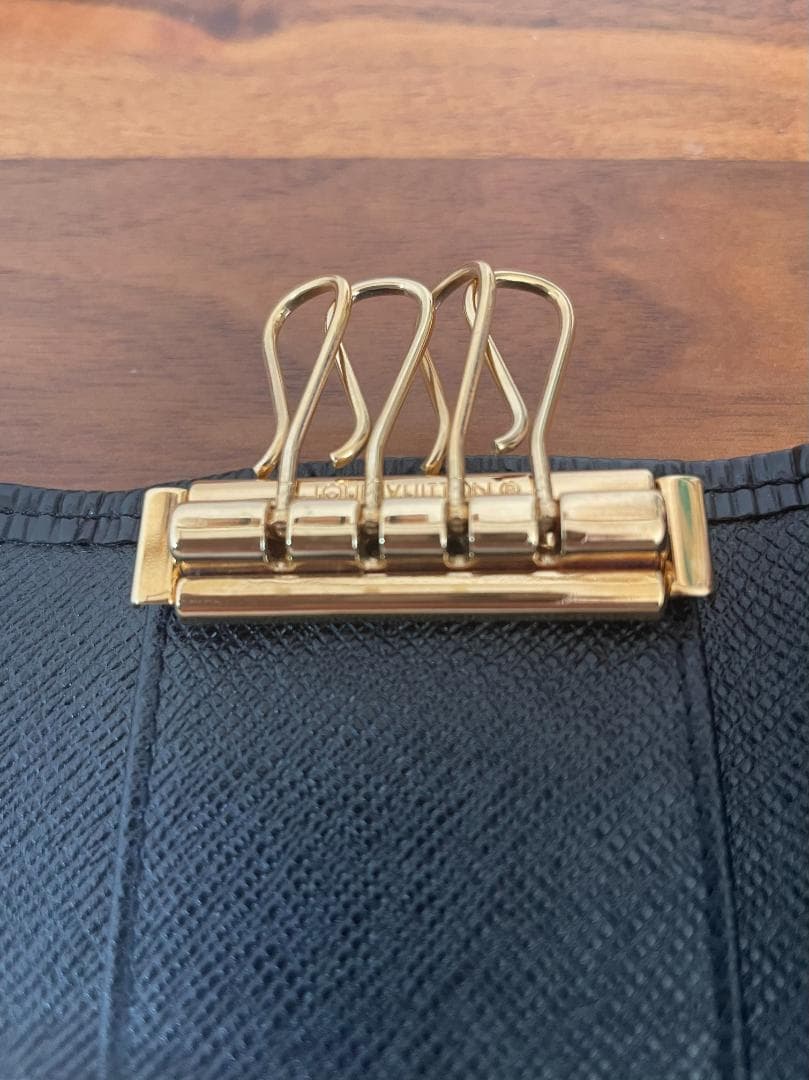 【新品未使用】LOUIS VUITTON エピ 4連キーケース ☆おまけ付き