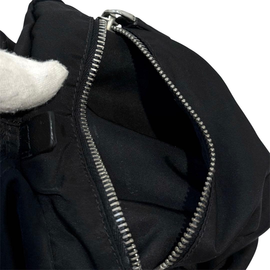 ‼️極美品‼️プラダ ミニボストンバッグ 三角ロゴ ナイロン ブラック レザー 上品