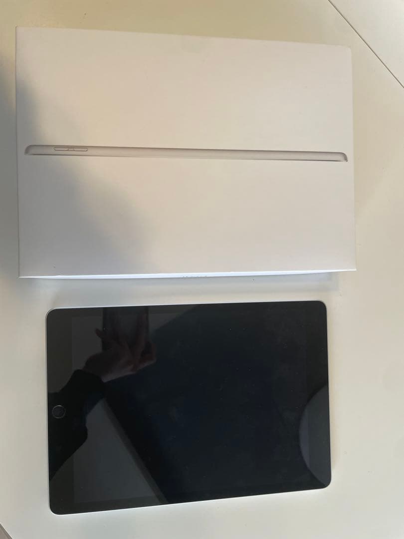 【箱付き】iPad 10.2インチ 第9世代 Wi-Fi 64GB