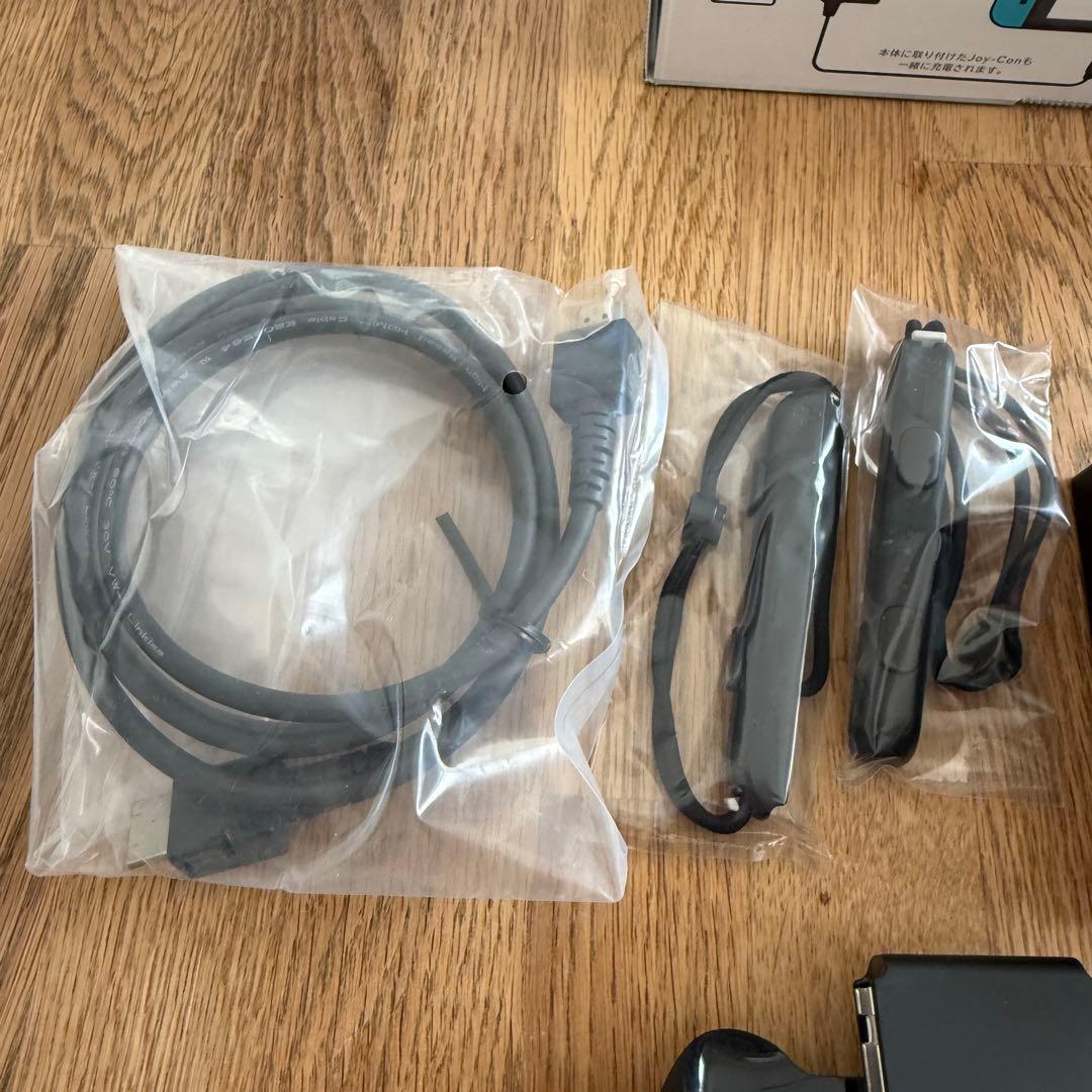 【完品】Nintendo Switch HAC-001 ネオンレッド/ブルー