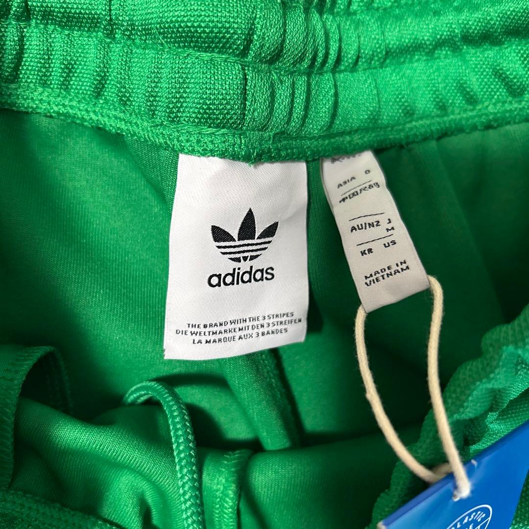 【新品】adidas クラシックス+ ワイドレッグトラックパンツ