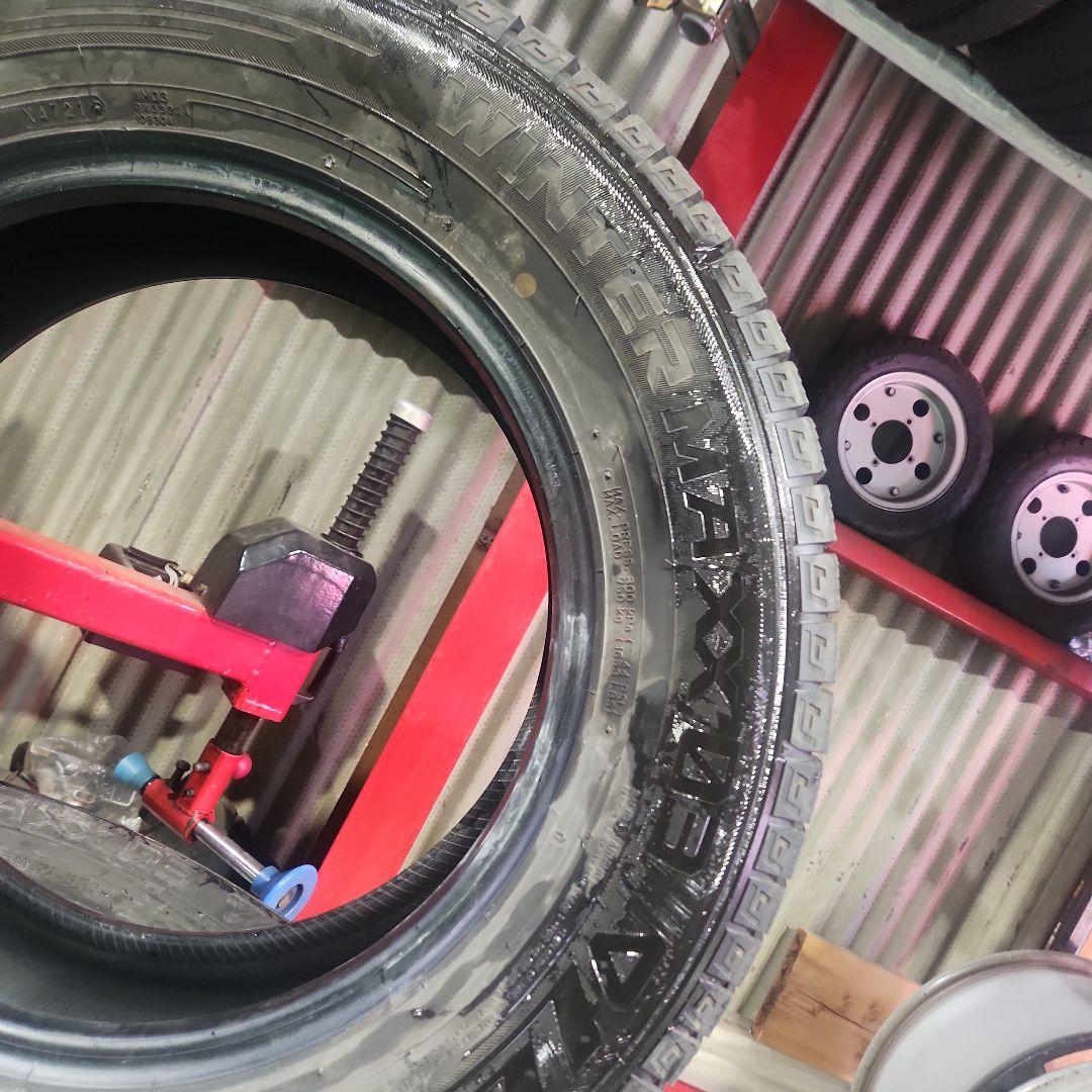 215/65R16　スタッドレス　4本セット 21年製