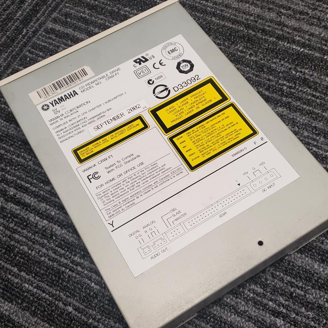 YAMAHA CD-RWドライブ CRW-F1 ※動作未確認