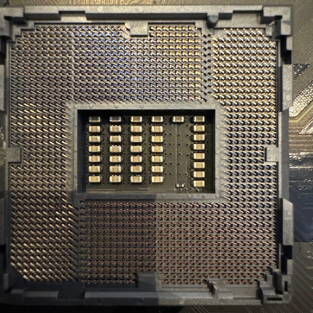 MSI MAG Z590 TORPEDO マザーボード