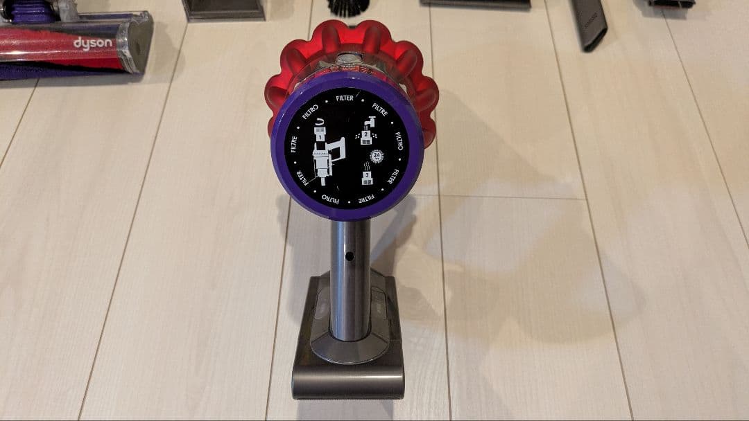 価格見直し Dyson V10 fluffy アタッチメント多数 中古品
