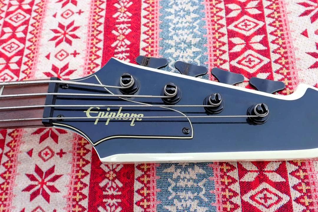 hxm1126 エレキベース Epiphone Thunderbird ホワイト