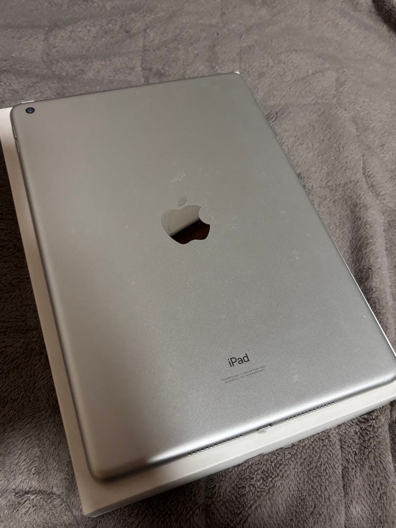 Apple iPad第9世代 シルバー 本体　256GB