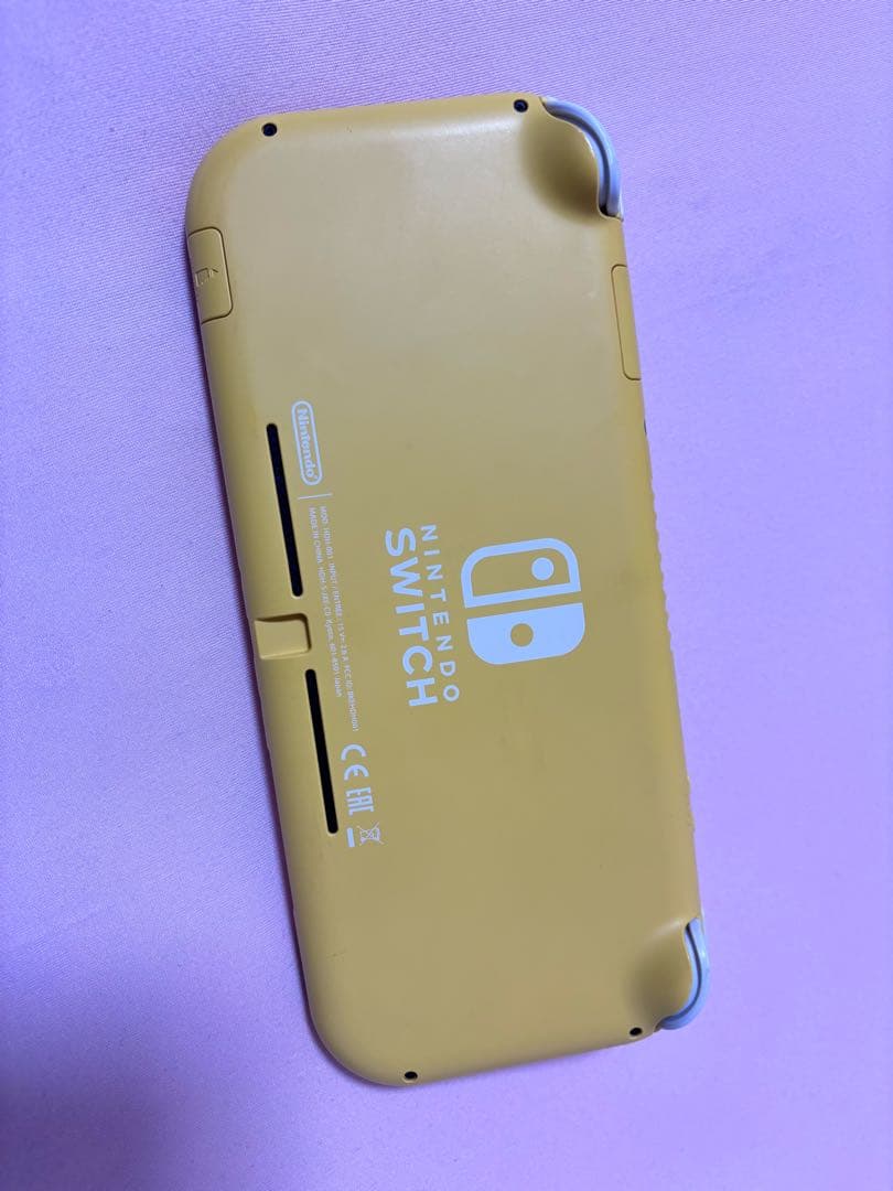 Nintendo Switch Lite 32GBカード付き