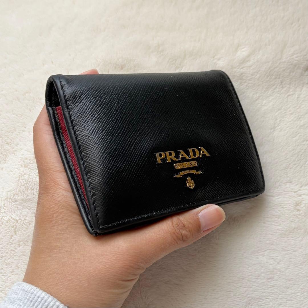 ✨正規品✨ PRADA プラダ　二つ折り財布　サフィアーノ　マルチラー