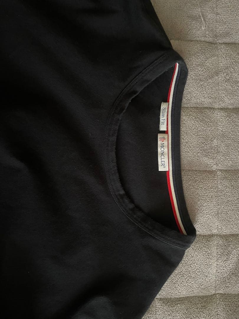 モンクレールロゴ付きトリコロールライン黒 XL Tシャツ