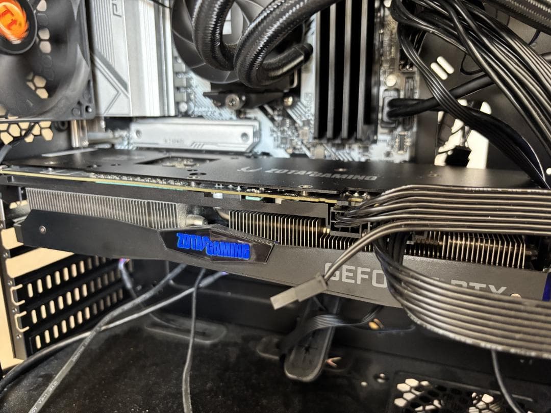 グラフィックボード・グラボ・ビデオカード ZOTAC GAMING GeForce RTX 2060 SUPER AMP