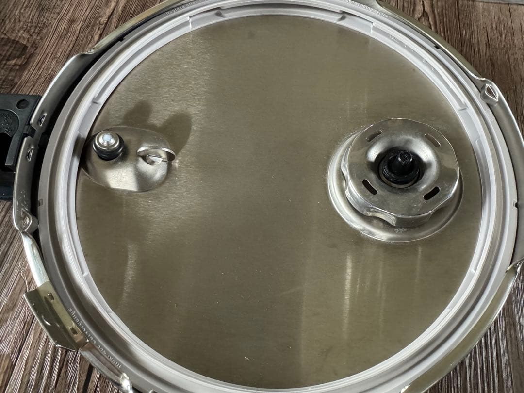 H*o様 フィスラー 圧力鍋 2.5L + 4.5L セット ビタビットプレミア