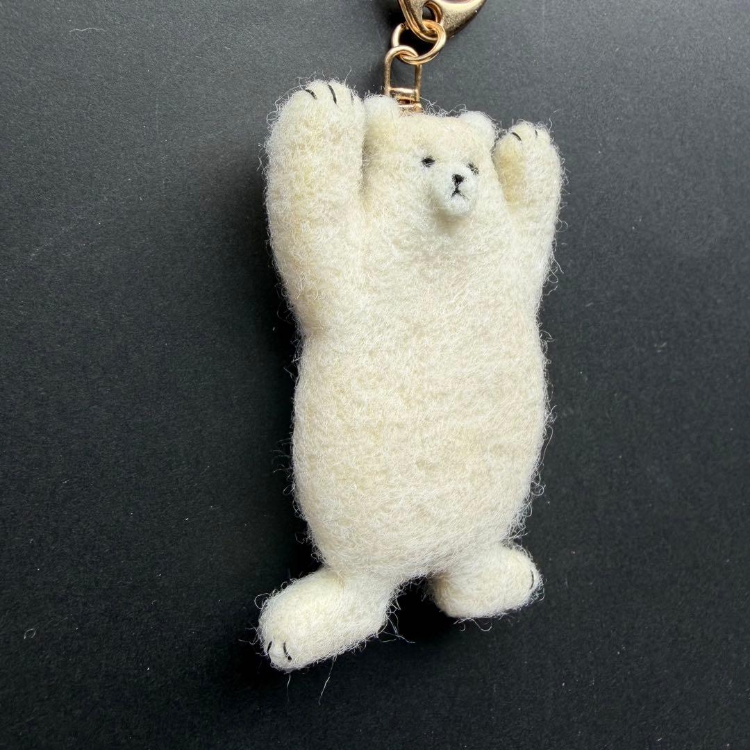 【☆Ted様☆】　羊毛フェルトキーホルダー　しろくま　ハンドメイド　くま