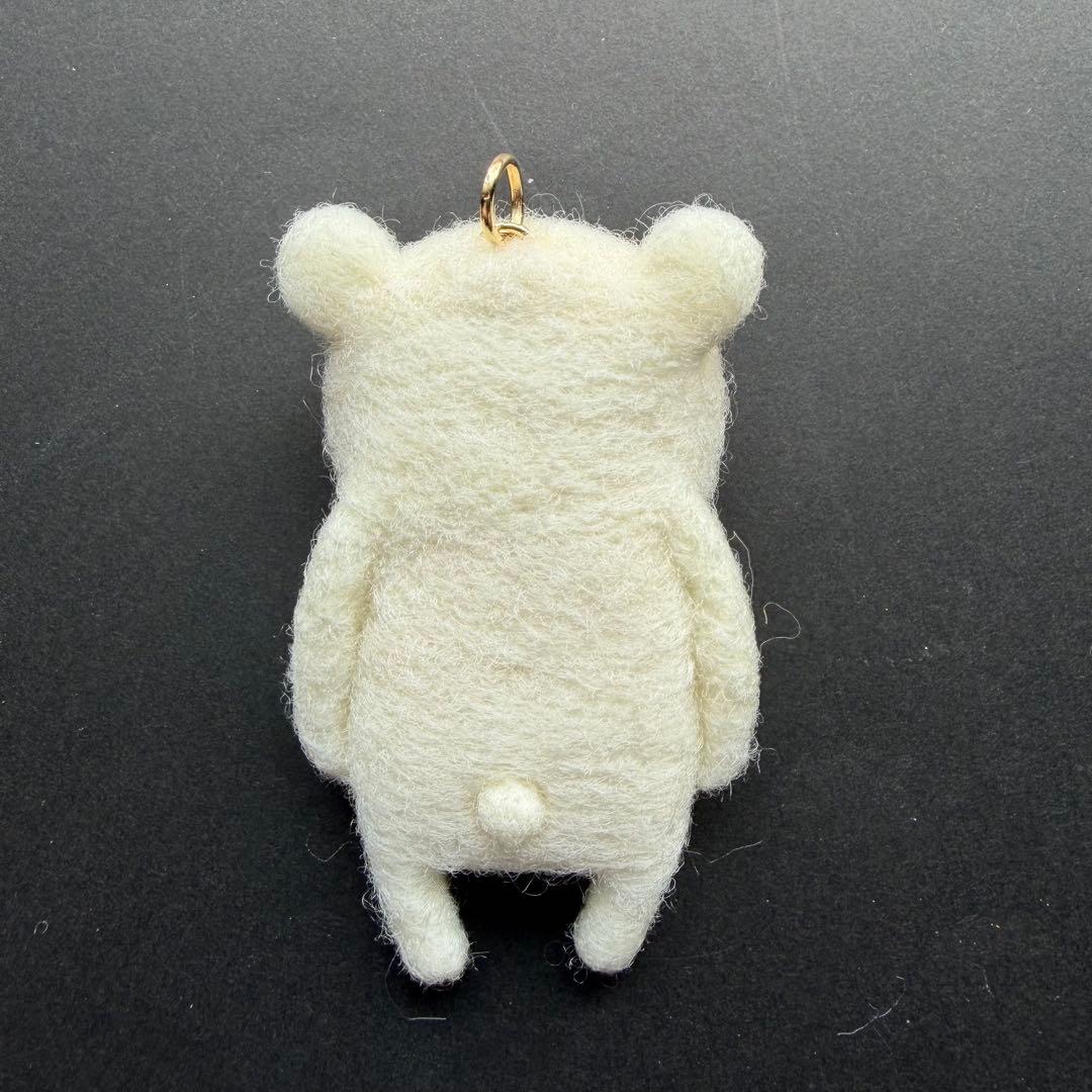 【☆Ted様☆】　羊毛フェルトキーホルダー　しろくま　ハンドメイド　くま