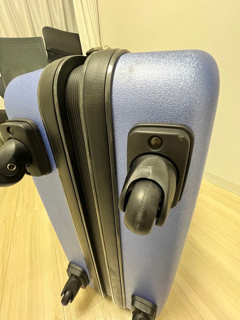 Samsonite ブルーのキャリーケース