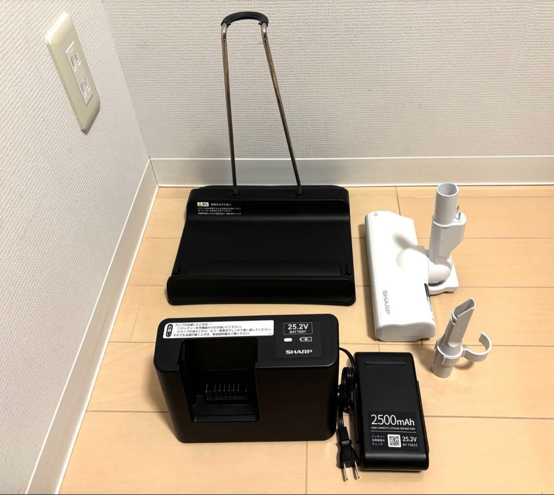 【シャープ】　EC-SR8-W 充電式掃除機 コードレス・スティッククリーナー