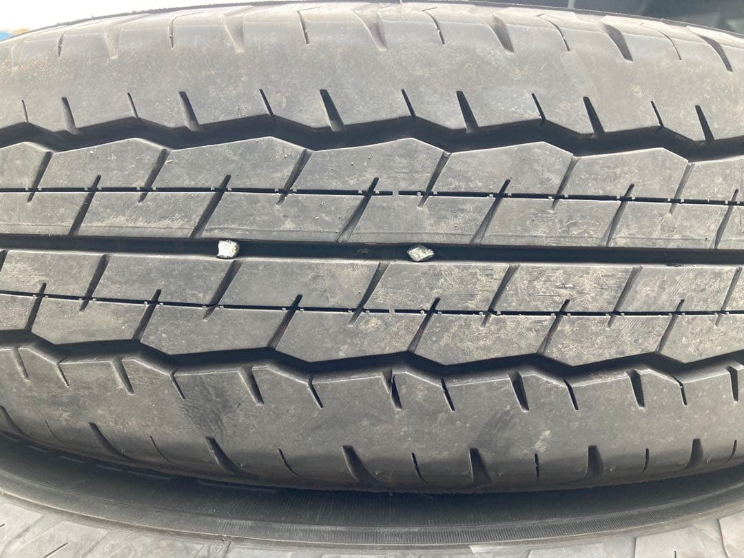 DUNLOP 195/80R15 25年製 夏タイヤ 【南-165 ①】
