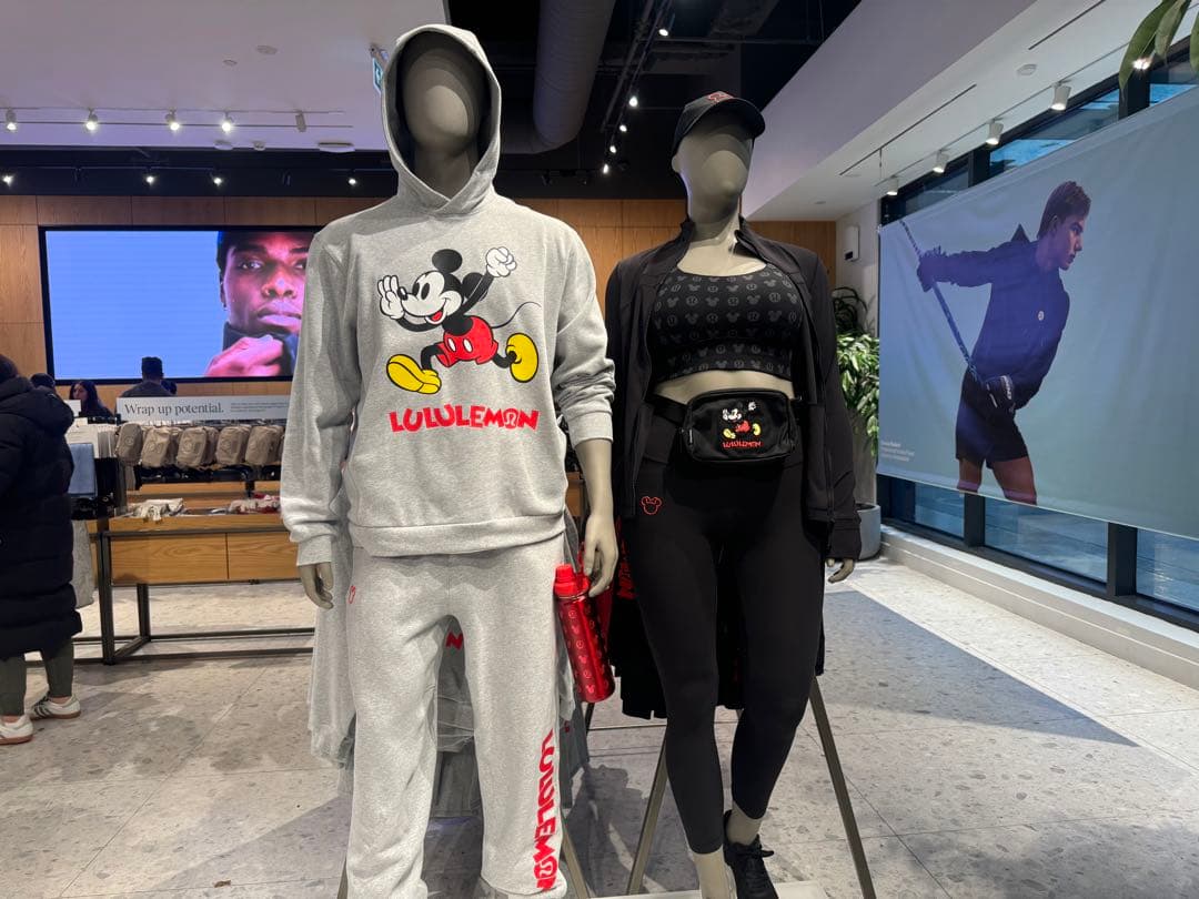 限定コラボ Disney x lululemon ディズニーミッキーHoodie