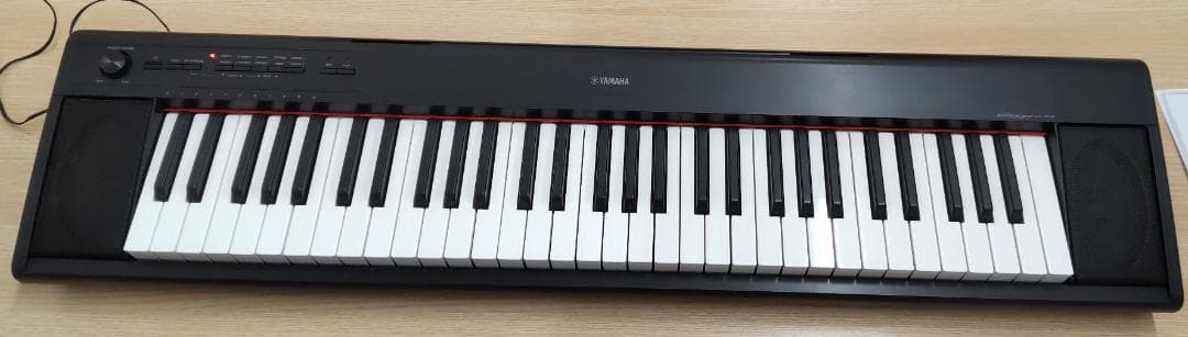 【美品　送料込】YAMAHA キーボードピアノ　Piaggero　NP-12