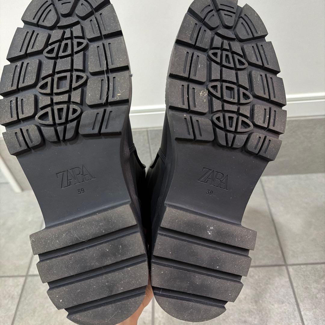 ZARA ラバーフラットロングブーツ 39