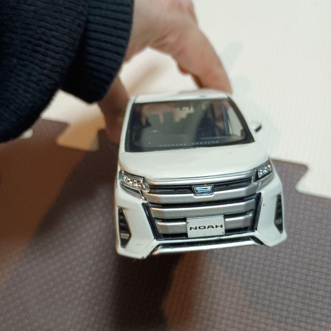 トヨタ ハリアー ミニカー ボクシー　224 ノア 086　非売品
